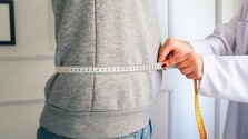 Slováci čoraz častejšie siahajú po liekoch na chudnutie bez lekára. Odborníci upozorňujú na vážne riziká