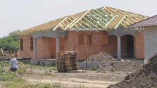 Опрос: почти половина словаков вложила бы выигрыш в 200 тысяч евро в жилье