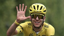 Pogačar ovládol Tour de France už po piaty raz, zaradil sa tak medzi legendy cyklistiky