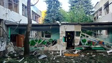 Ukrajina udrela na ciele na Kryme. Rusko zasiahlo pri Kyjeve bytový dom, zranilo sa viacero ľudí
