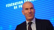Francúzsku reprezentáciu povedie legenda. Deschampsa strieda Zidane