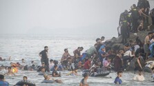 Španielsko nasadilo vojakov: Do enklávy Ceuta vstúpilo za posledných 24 hodín takmer 50-tisíc migrantov