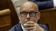 Vízia PS o volebnom bloku sa rozpadá, opozičné strany chcú ísť skôr samostatne. V zákulisí sa však črtá iné spojenie