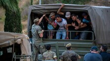 Kríza v Ceute odhalila rozdelenie v EÚ, píše El País. Niektoré členské štáty využili príležitosť kopať do partnera