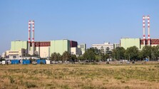 Obmedzená výroba v atómových elektrárňach v Maďarsku a Rumunsku zvyšuje ceny elektriny aj na Slovensku