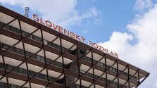 Presne pred 100 rokmi zazneli prvé slová Slovenského rozhlasu. Odštartovali Rádiožurnál, ktorý žije dodnes