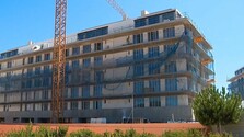 Tam, kde sa má chrániť prímorský ekosystém, rastie luxusný hotel. Výstavba v Portugalsku sa stala symbolom korupcie