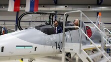 Proti dronom aj na výcvik pilotov F-16: R. Kaliňák chce kúpiť české stíhačky Skyfox