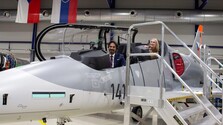 Proti dronom aj na výcvik pilotov F-16: R. Kaliňák chce kúpiť české stíhačky Skyfox