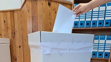 Hlasovanie v októbrových voľbách bude farebne odlíšené. Dôležitá je opatrnosť pri vypĺňaní aj vkladaní hlasovacích lístkov