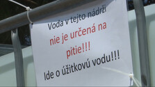 Šetriaci režim v Jelenci zabral: Obyvateľom už tečie voda z kohútika aj počas dňa