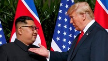 Trump sa vyhráža americkým spojencom, no chváli diktátora Kim Čong-una. Analytici nechápu jeho politiku