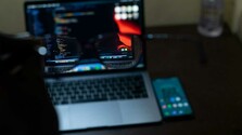 Francúzi riešia veľký únik údajov. Nadmerná digitalizácia zvyšuje riziko, že ľudia prídu o svoju identitu, píše Le Figaro