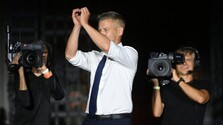 Magyarove metódy pripomínajú orbánovský systém: Maďarské médiá po sto dňoch novej vlády nešetria kritikou