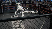 VIDEO: Dva humanoidné roboty si to rozdali v ringu, nechýbali háky či kopy z otočky
