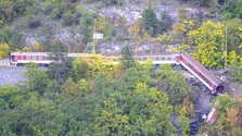 Vyšetrovateľ obvinil rušňovodiča v súvislosti so zrážkou vlakov pri Jablonove nad Turňou