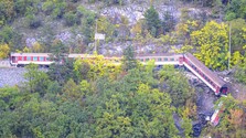 Vyšetrovateľ obvinil rušňovodiča v súvislosti so zrážkou vlakov pri Jablonove nad Turňou
