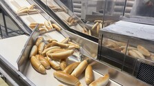 Pekári varujú pred zdražovaním pečiva. Dôvodom je zvyšovanie minimálnej mzdy a s ňou aj príplatkov