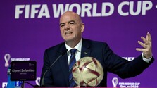 UEFA avizuje trestné oznámenie na Gianniho Infantina. Hovorí o zlom hospodárení šéfa FIFA