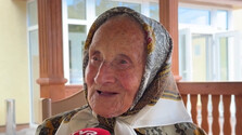 Dlhovekosť majú v rodine: Pani Helena oslávila stovku, jej bratia majú 98 a 84 rokov. Stovky sa dožila aj ich mama