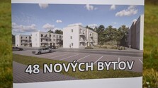 Na Luníku IX vyrastú desiatky nových nájomných bytov. Uvoľnené byty majú pomôcť rodinám z nelegálnej osady