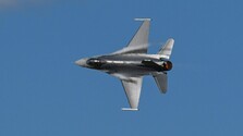 Slovensko chce nakúpiť ďalšie stíhačky F-16 z USA, minister Kaliňák má do konca roka uzatvoriť zmluvy