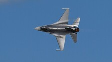 Slovensko chce nakúpiť ďalšie stíhačky F-16 z USA, minister Kaliňák má do konca roka uzatvoriť zmluvy