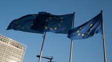 EÚ predĺžila sankcie proti Rusku len o týždeň, situáciu komplikuje veto Slovenska a Francúzska