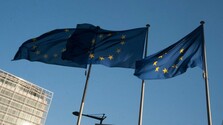 EÚ predĺžila sankcie proti Rusku len o týždeň, situáciu komplikuje veto Slovenska a Francúzska