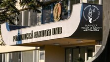 Pedagógov podozrivých z plagiátorstva stiahli z výučby na UMB, vyšetruje ich etická komisia