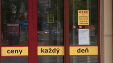 Zamestnaní, no bez platu:  Ruský oligarcha sa ocitol na sankčnom zozname, jeho slovenské predajne ostali zatvorené