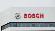 Závod nemeckého Boschu v Bernolákove končí. Vo fabrike na repasovanie alternátorov pracujú desiatky ľudí