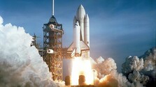 Raketoplán mal sprístupniť vesmír ľuďom. Namiesto lacných letov priniesol aj dve tragédie