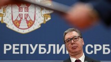 Aleksandar Vučič odstúpil z funkcie prezidenta, aby mohol v Srbsku bojovať o premiérske kreslo