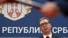 Aleksandar Vučič odstúpil z funkcie prezidenta, aby mohol v Srbsku bojovať o premiérske kreslo