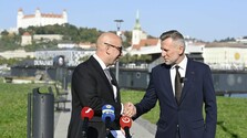 M. Winkler sa vzdal kandidatúry na primátora Bratislavy. Spája sily s J. Rážom