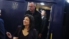 Nemecký kancelár Merz neohlásene pricestoval na Ukrajinu napriek varovaniam pred ruskými útokmi