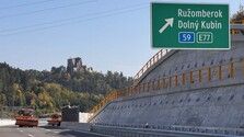 Nový úsek diaľnice D1 Hubová – Ivachnová slávnostne otvorili