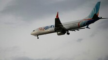 Pilot Flydubai zaútočil na kapitána záchrannou sekerou z kokpitu. Prípad odhalil dieru v izraelskom bezpečnostnom systéme