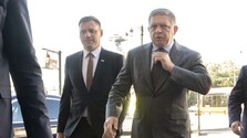 T. Taraba podmieňuje podporu štátneho rozpočtu skorším zrušením transakčnej dane. Peniaze na to podľa neho existujú