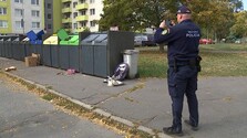 V Nových Zámkoch od septembra kontroluje kontajnerové stojiská envirohliadka. Za prvý mesiac pristihla desiatky ľudí