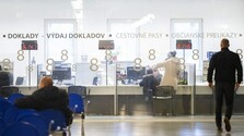 Menej formulárov a behania po úradoch? Pomôcť by mohla umelá inteligencia. V Česku už je to realita