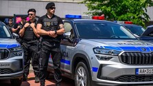 Policajtom budúci rok vzrastú platy o stovky eur, prilepšia si aj ďalší zamestnanci rezortu vnútra