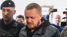 Správny súd zrušil personálny rozkaz, ktorým M. Šutaj Eštok postavil mimo služby J. Čurillu