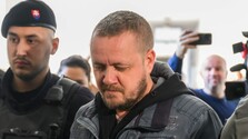 Správny súd zrušil personálny rozkaz, ktorým M. Šutaj Eštok postavil mimo služby J. Čurillu