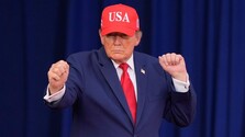 Trump pozastavil platnosť rozsiahleho balíka nových sankcií proti Rusku