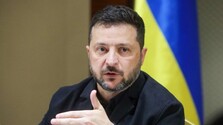 Ukrajina obnoví útoky na ruské rafinérie. Zelenskyj hovorí o problémoch s pomocou z USA
