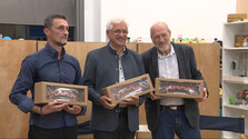 Za citlivé spracovanie tém ako chudoba či detská prostitúcia  získali ocenenie aj redaktori STVR