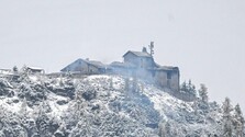 Požiar zničil veľkú časť Orlieho hniezda, niekdajšieho sídla nacistického vodcu Hitlera
