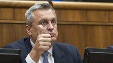 Prezident prekračuje svoje kompetencie a naťahuje čas, myslí si A. Danko o nevymenovaní F. Kuffu za ministra